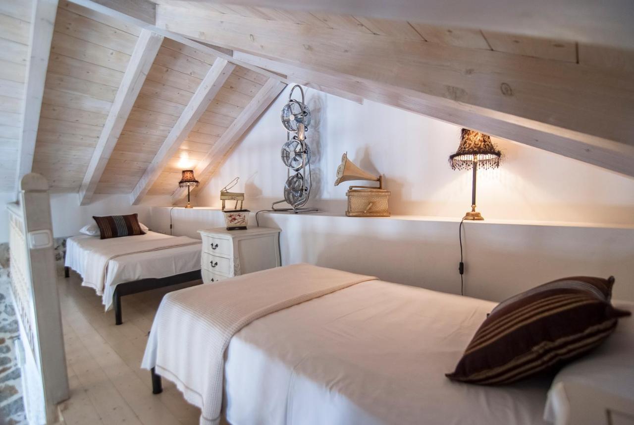 Portadelmare Deluxe Suites Hydra  Zewnętrze zdjęcie