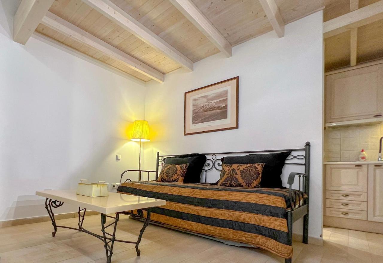 Portadelmare Deluxe Suites Hydra  Zewnętrze zdjęcie