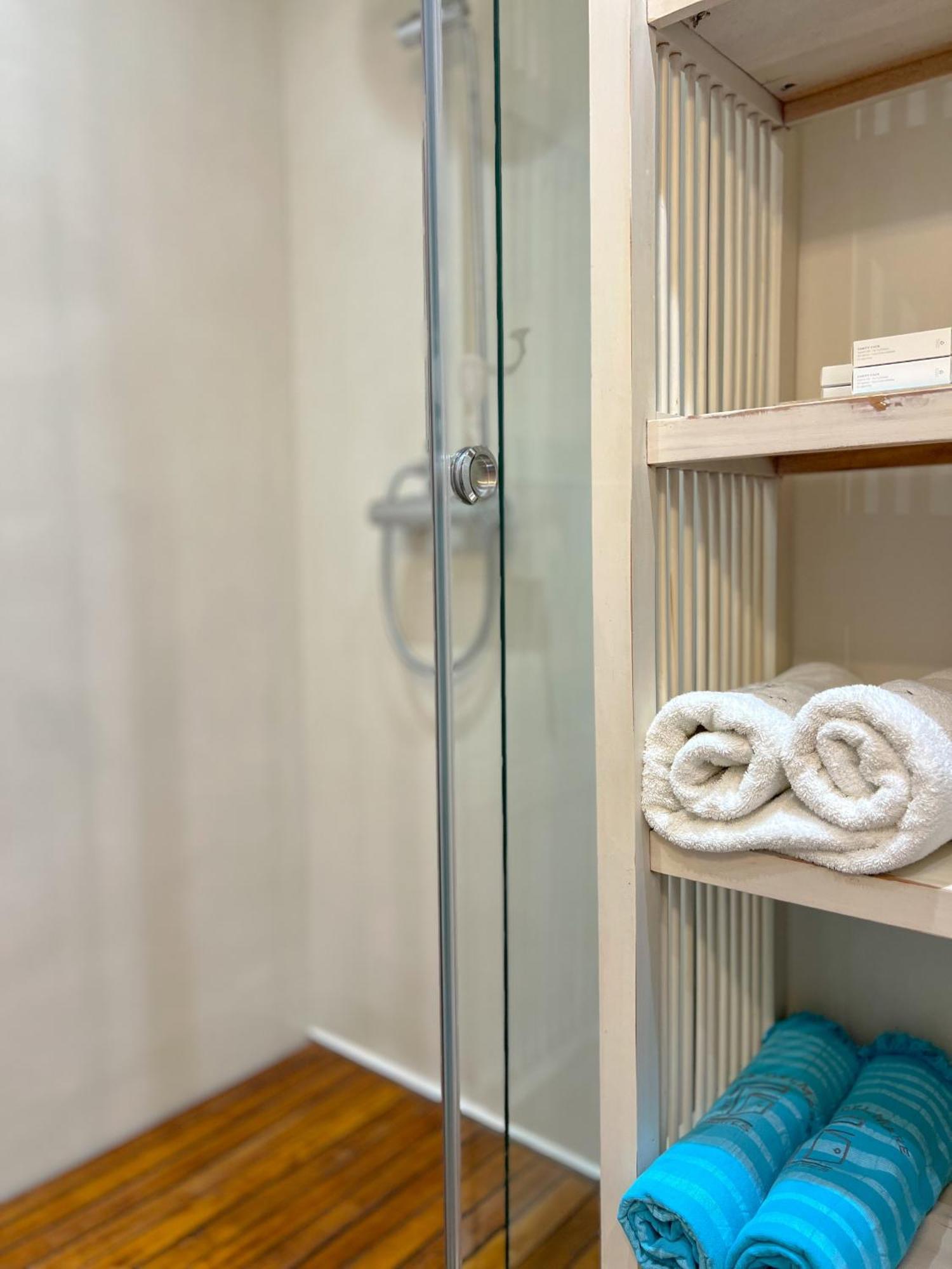 Portadelmare Deluxe Suites Hydra  Zewnętrze zdjęcie