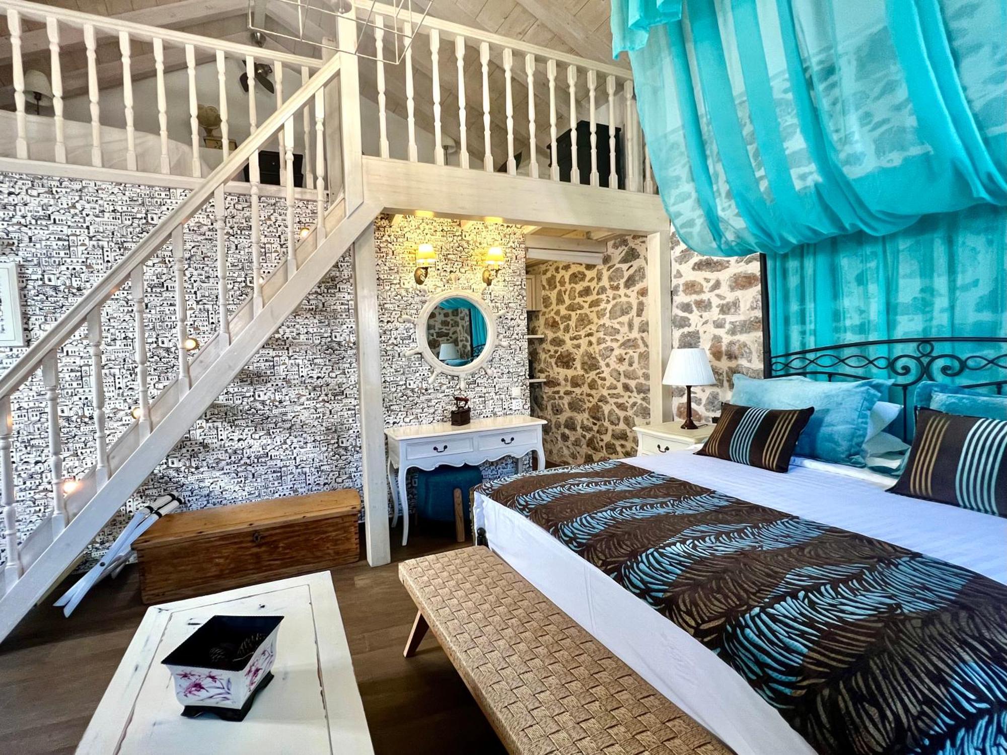 Portadelmare Deluxe Suites Hydra  Zewnętrze zdjęcie