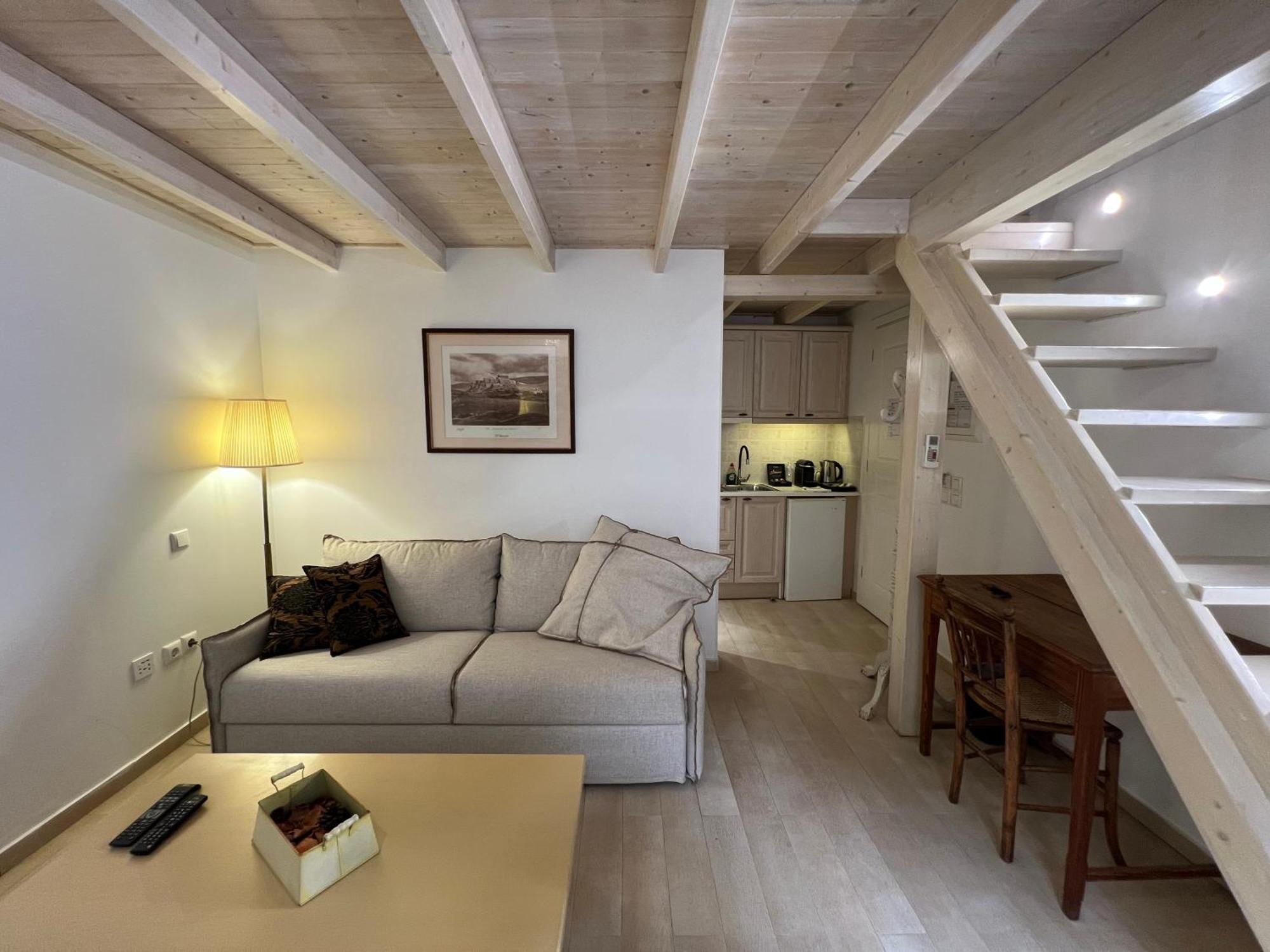 Portadelmare Deluxe Suites Hydra  Zewnętrze zdjęcie